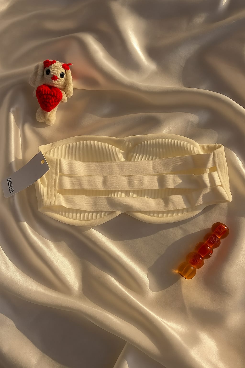 White Seamless Strapless Padded Bra