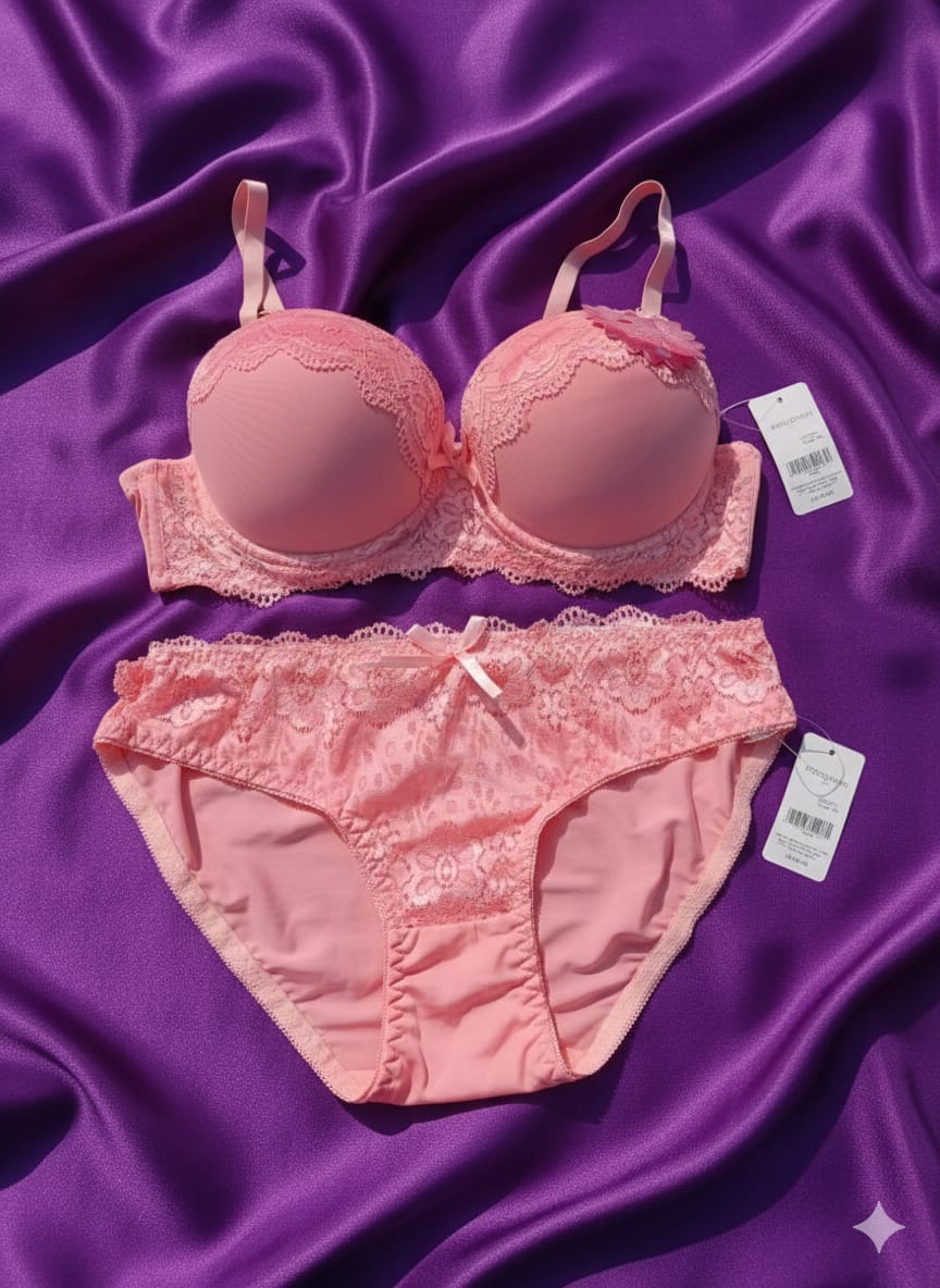 Beautiful  Single Padded Boxy Bra & Panty Set