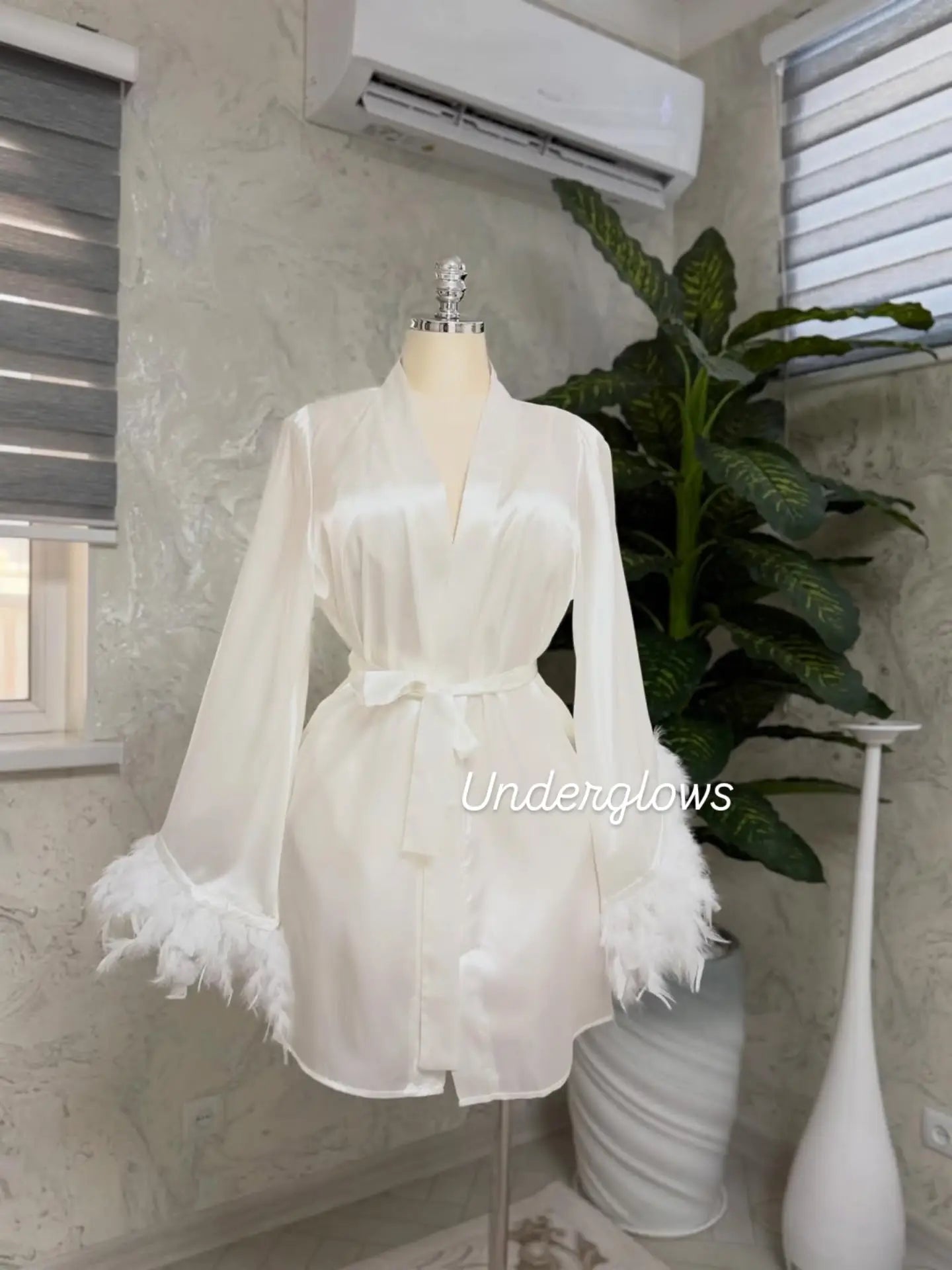 2-Piece Bridal Satin Sleepwear Set with Feather Sleeves