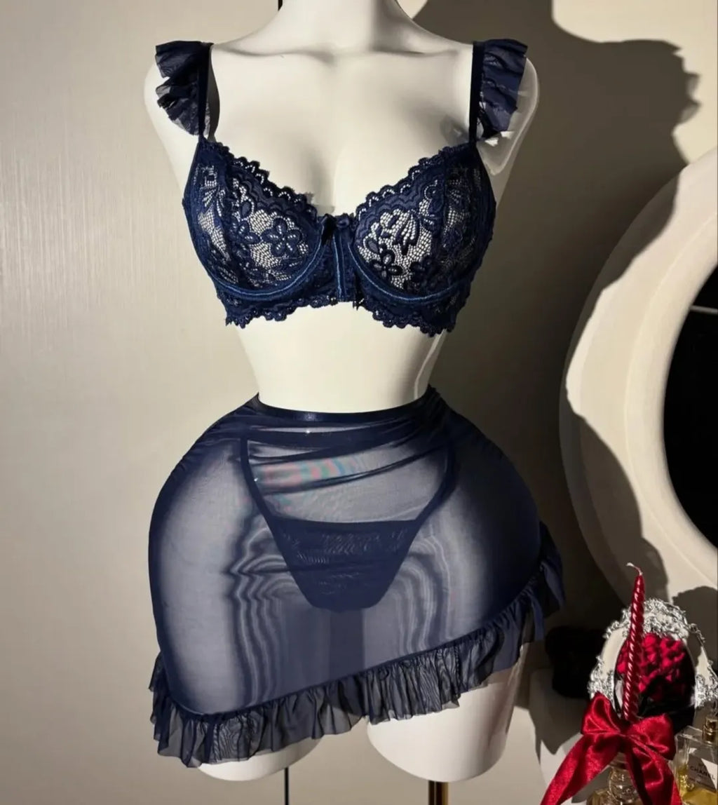 2 Pcs Lace Ruffle Underwire Camisole+Thong set