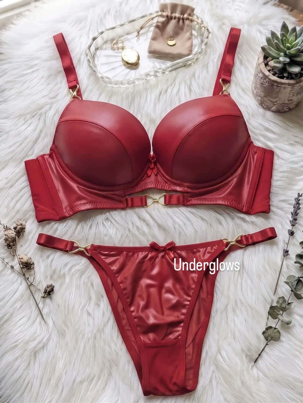 Leather sophisticated Bra & thong Set