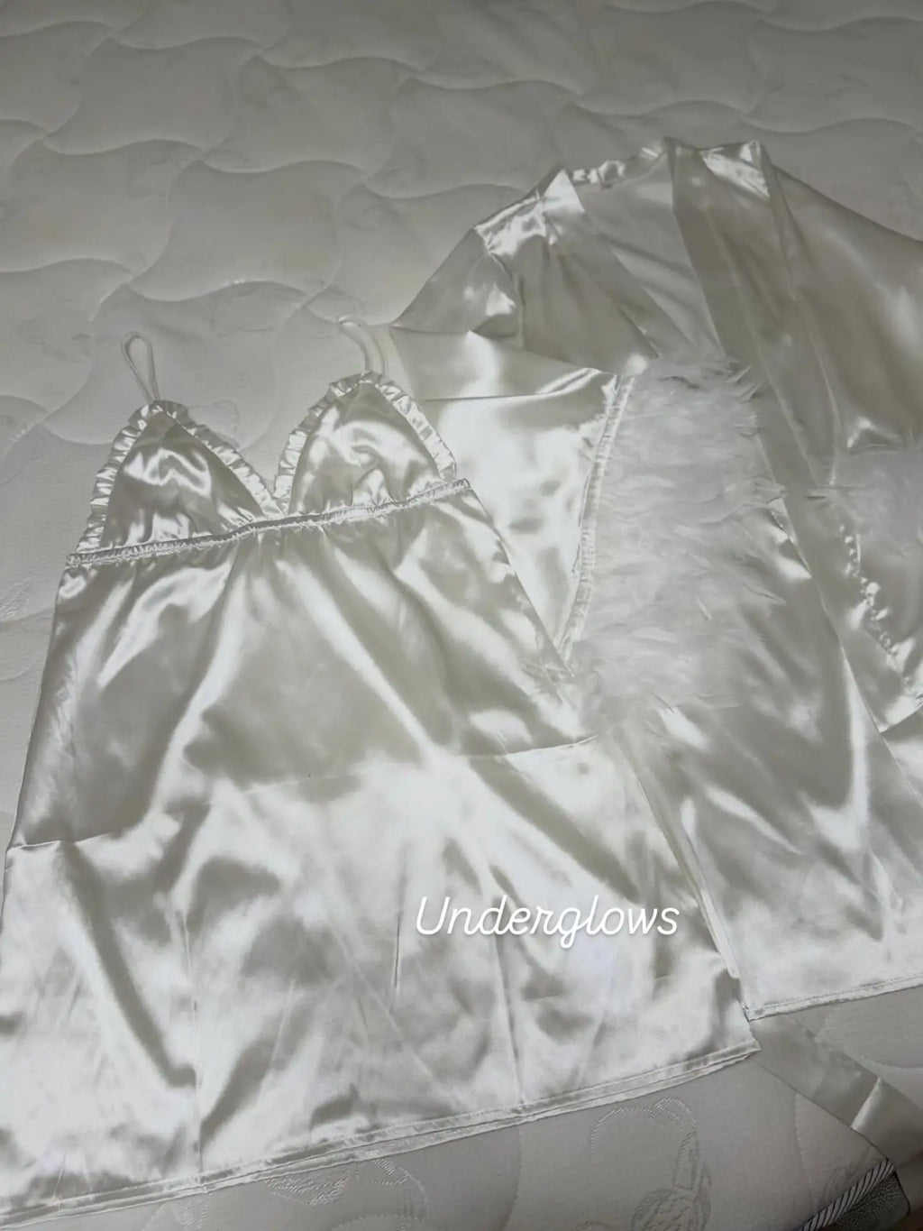 2-Piece Bridal Satin Sleepwear Set with Feather Sleeves