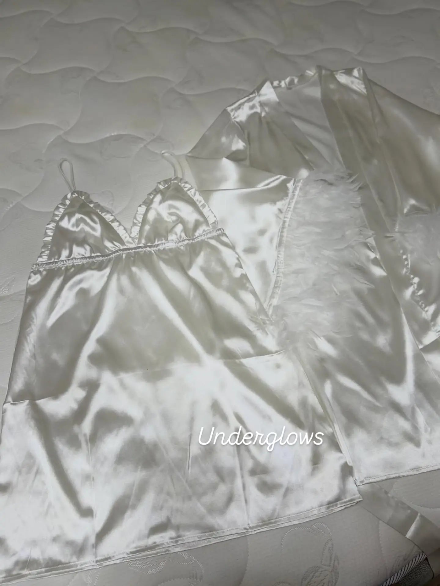 2-Piece Bridal Satin Sleepwear Set with Feather Sleeves