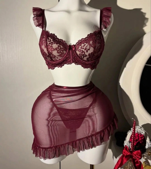 2 Pcs Lace Ruffle Underwire Camisole+Thong set