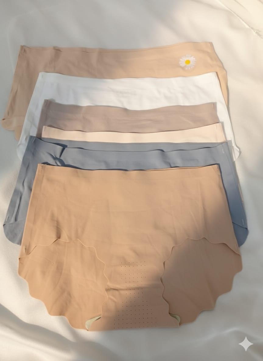 Seamless Super Soft periods Panties ( free size for medium to large)