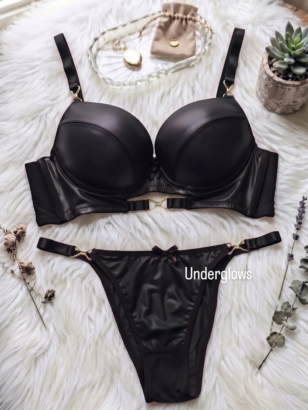 Leather sophisticated Bra & thong Set
